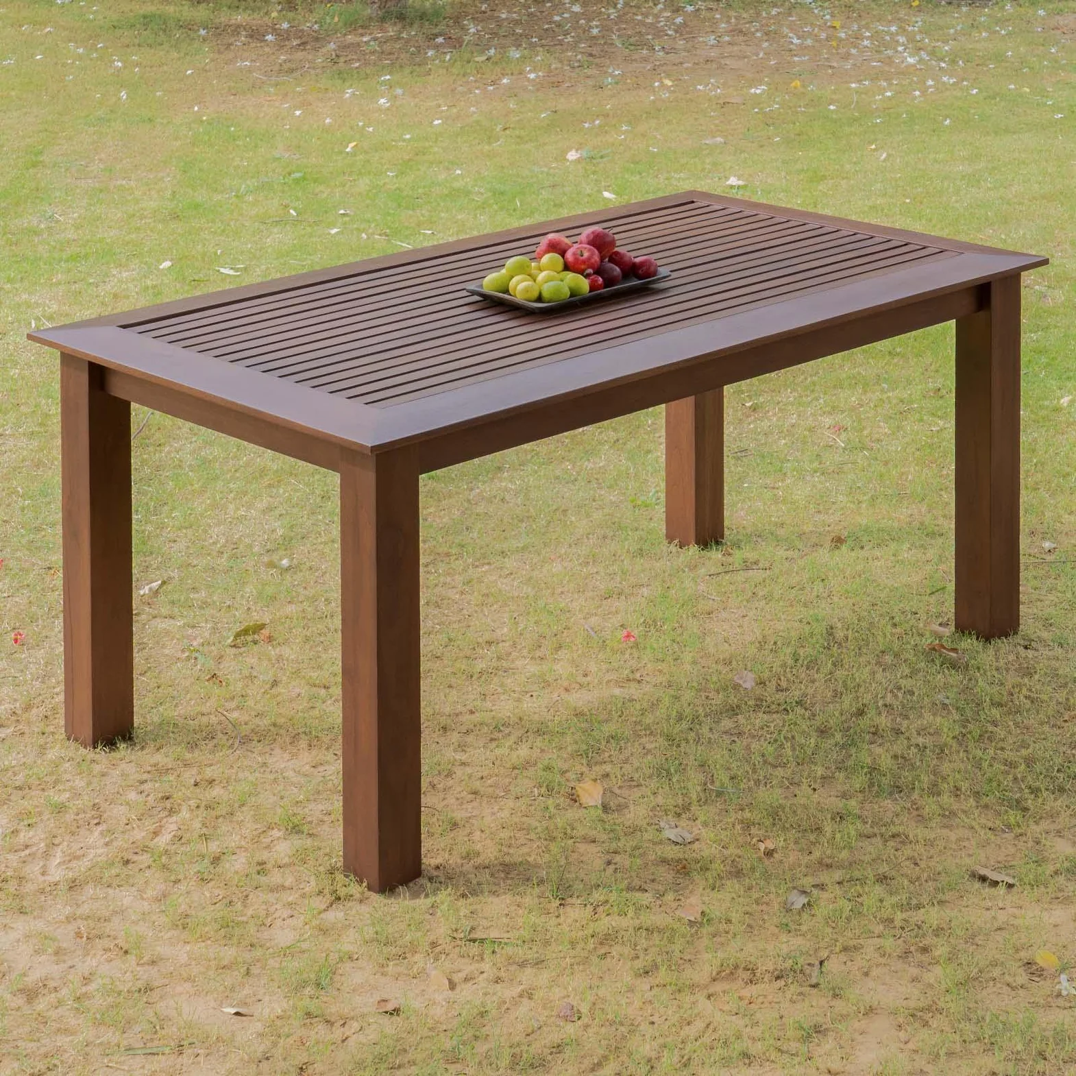 Outdoor Table Manufacturers in Canada