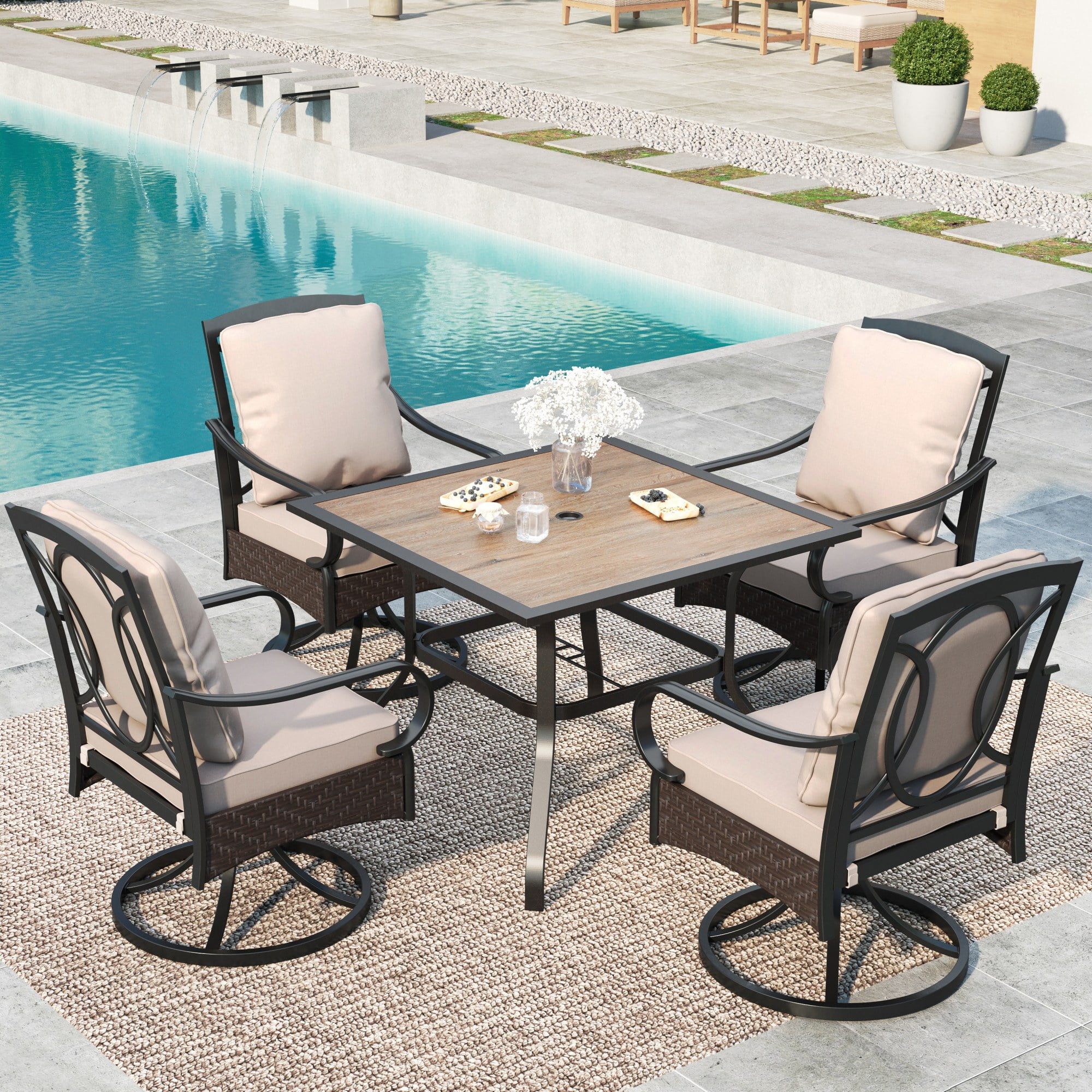 Outdoor Dining Sets Manufacturers in Canada