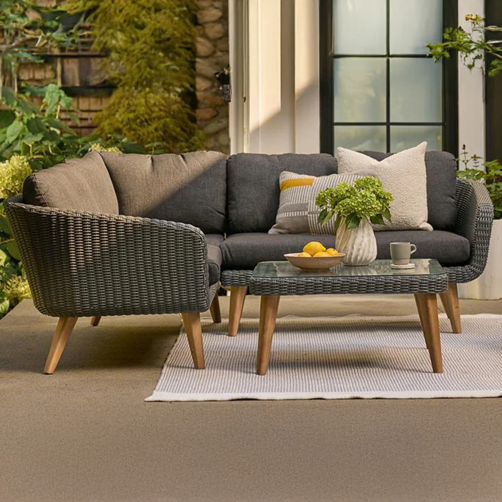 Outdoor Sofa Set Manufacturers in Canada