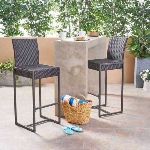 Outdoor Bar Stools Manufacturers in Canada